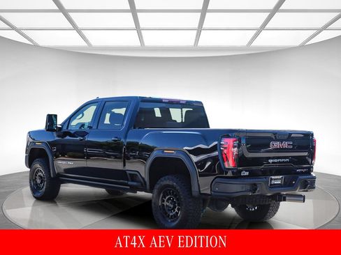 Used 2024 GMC Sierra 2500 AT4X w/ AT4X AEV Edition AWD/4WD image 2