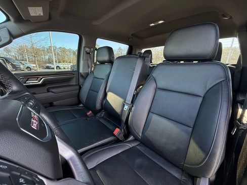 Used 2024 GMC Sierra 1500 Elevation image 23