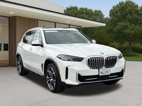 Used 2026 BMW X5 xDrive50e w/ Parking Assistance Package AWD/4WD image 6