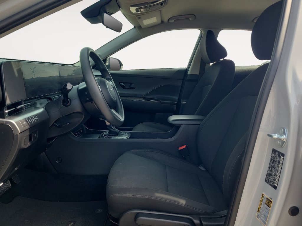 Used 2026 Hyundai Kona SE FWD image 9