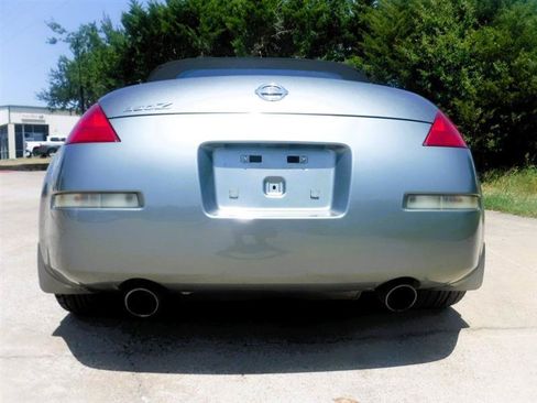 Used 2005 Nissan 350Z Grand Touring RWD image 15