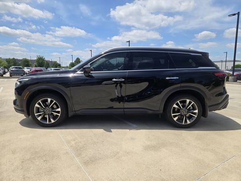 Used 2025 INFINITI QX60 Luxe w/ Vision Package FWD image 6