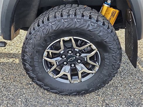 Certified 2024 Chevrolet Colorado ZR2 w/ Technology Package image 8