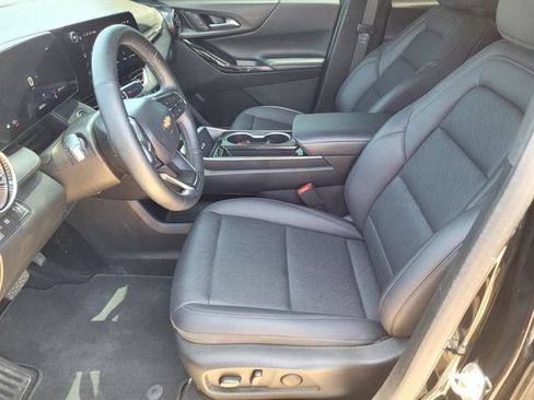Used 2025 Chevrolet Equinox LT w/ Convenience Package II FWD image 29