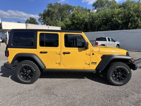 Used 2021 Jeep Wrangler Unlimited Sport AWD/4WD image 3