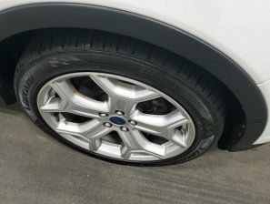 Used 2019 Ford Escape Titanium FWD image 12