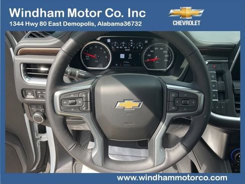 Used 2021 Chevrolet Tahoe Premier w/ Premium Package image 16