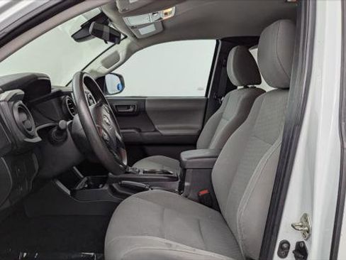 Used 2020 Toyota Tacoma SR image 14