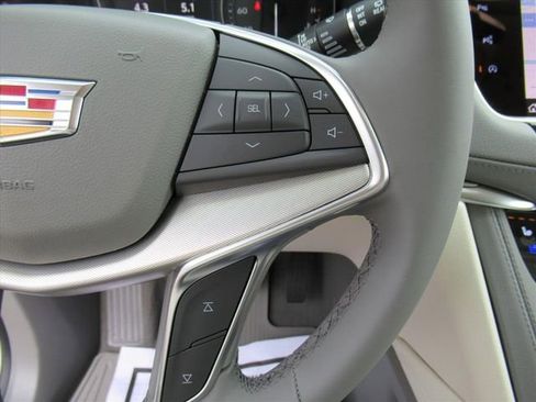 New 2026 Cadillac XT5 Premium Luxury w/ Driver Assist Package FWD image 25