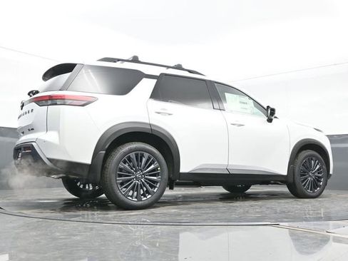 New 2026 Nissan Pathfinder SL w/ SL Premium Package image 24