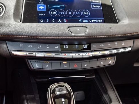 Used 2020 Cadillac XT4 Sport FWD image 21