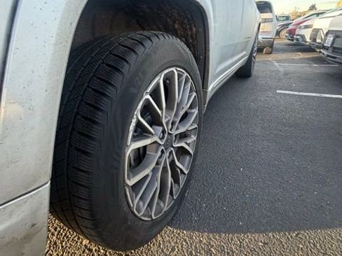 Used 2021 Jeep Grand Cherokee L Summit image 8