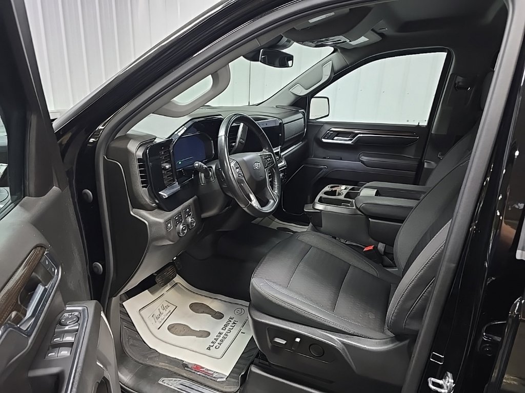 Used 2023 Chevrolet Silverado 1500 RST AWD/4WD image 28