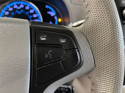 Used 2011 Toyota Sienna XLE FWD image 25