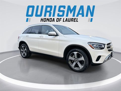 Used 2020 Mercedes-Benz GLC 300 4MATIC w/ Parking Assistance Package image 2