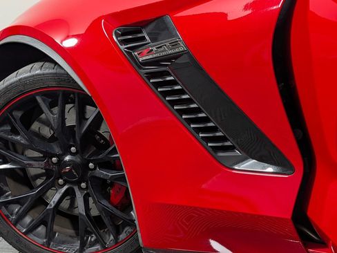 Used 2018 Chevrolet Corvette Z06 RWD image 23