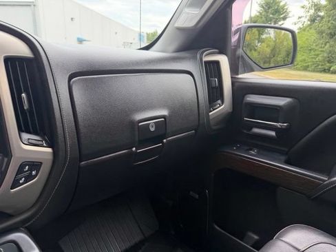 Used 2017 GMC Sierra 1500 Denali w/ Denali Ultimate Package AWD/4WD image 13