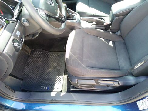 Used 2015 Volkswagen Jetta TDI S w/ Welcome Package FWD image 10