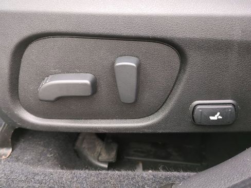 Used 2017 Subaru Forester 2.5i Limited image 18