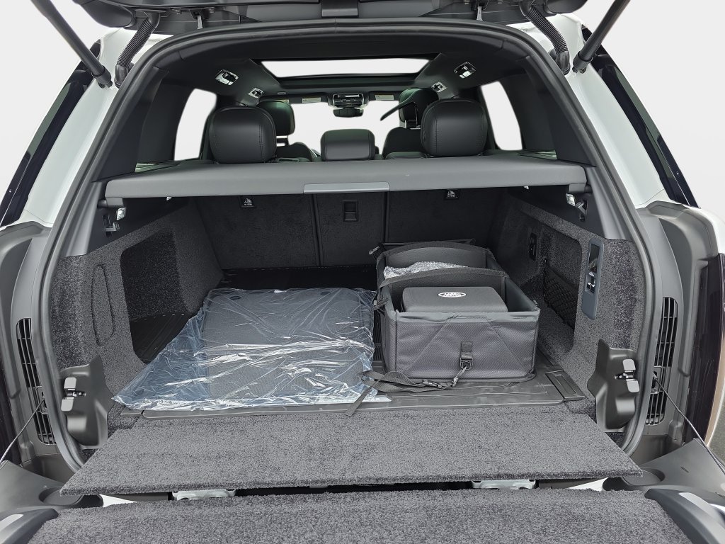 New 2026 Land Rover Range Rover SE AWD/4WD image 10