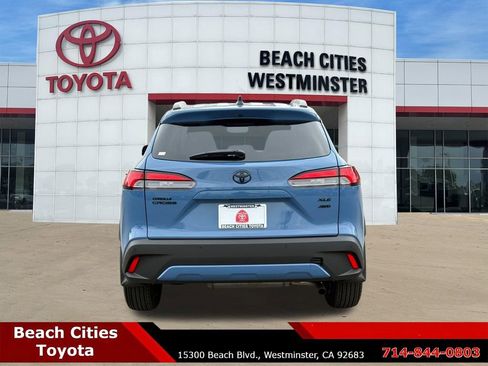 Used 2026 Toyota Corolla Cross XLE image 10