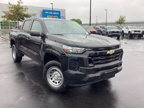 Used 2023 Chevrolet Colorado W/T RWD image 1