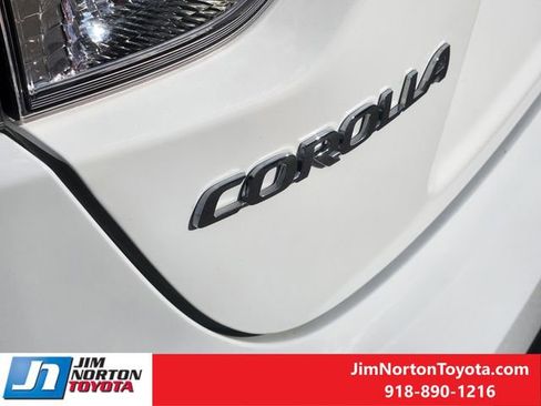 Used 2025 Toyota Corolla LE image 12