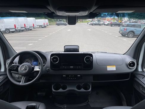New 2026 Mercedes-Benz Sprinter 2500 image 7