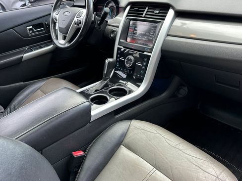 Used 2011 Ford Edge Sport w/ Driver Entry Pkg image 18