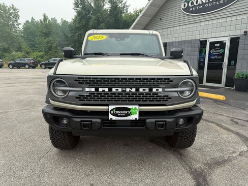 Used 2025 Ford Bronco Badlands AWD/4WD image 8