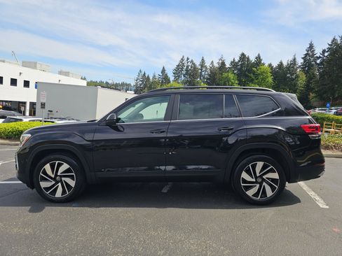 Used 2024 Volkswagen Atlas SE w/ Panoramic Sunroof Package AWD/4WD image 5