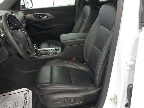 Used 2023 Chevrolet Traverse LT w/ Midnight/Sport Edition FWD image 22