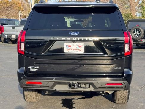 Used 2025 Ford Expedition Max Active image 18