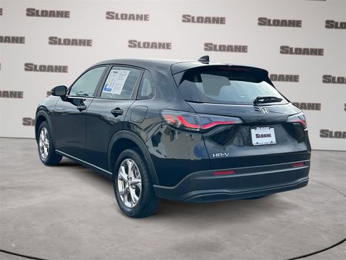 Used 2023 Honda HR-V LX image 3