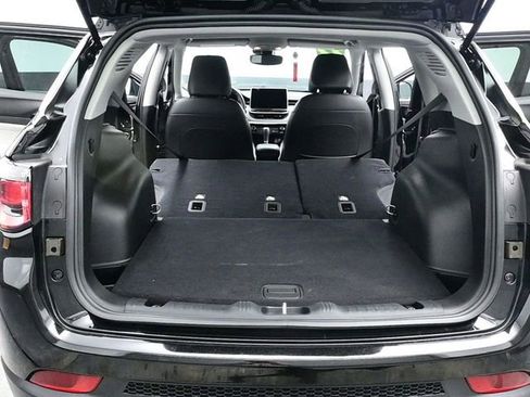 Used 2022 Jeep Compass Limited image 16