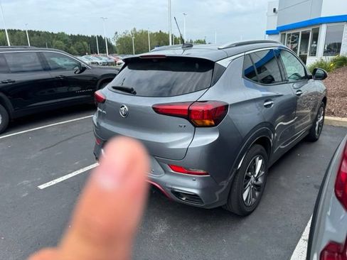 Used 2022 Buick Encore GX Essence w/ Advanced Technology Package AWD/4WD image 6
