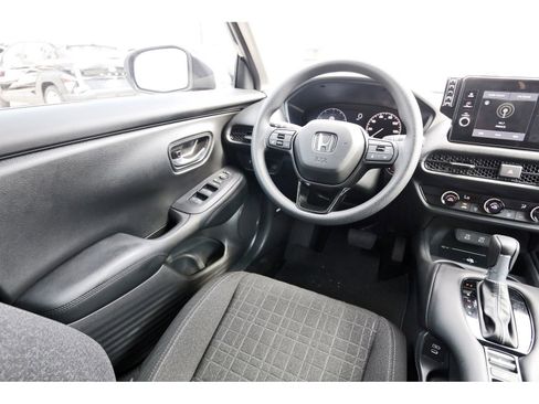 Used 2026 Honda HR-V LX image 9