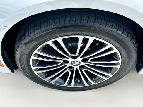 Used 2020 BMW 530i w/ Convenience Package RWD image 34
