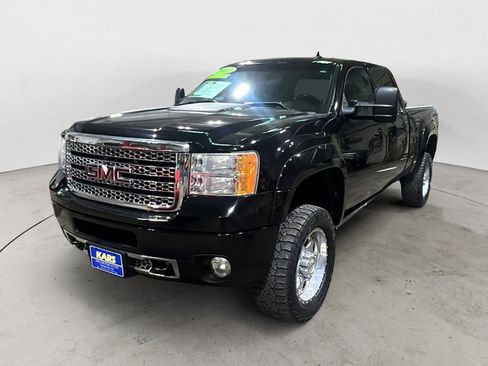 Used 2013 GMC Sierra 2500 Denali w/ Suspension Package, Off-Road image 1