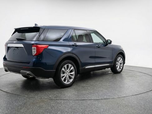 Used 2024 Ford Explorer Limited image 9