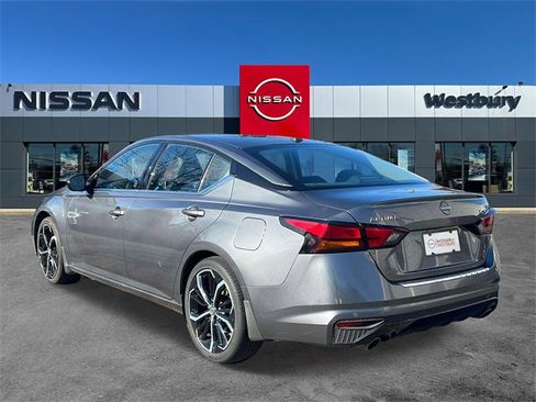 Used 2023 Nissan Altima 2.5 SR image 7