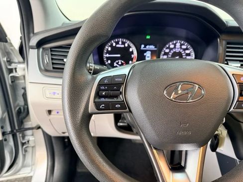 Used 2019 Hyundai Sonata SE FWD image 17