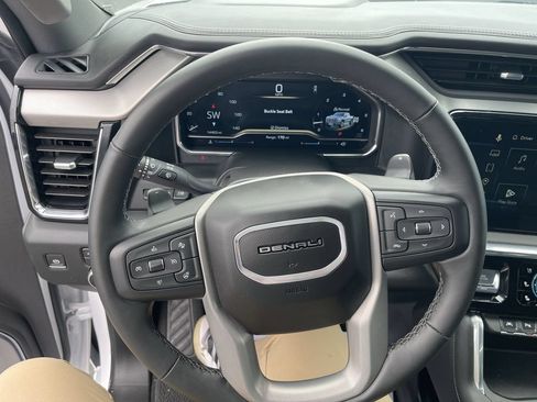 Used 2024 GMC Sierra 1500 Denali w/ Denali Reserve Package AWD/4WD image 14