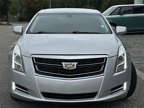 Used 2016 Cadillac XTS Luxury image 2