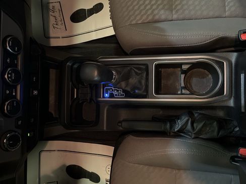 Used 2021 Toyota Tacoma SR5 w/ Technology Package image 31