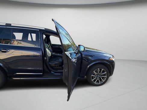 Used 2019 Volvo XC90 T6 Momentum w/ Advanced Package AWD/4WD image 30