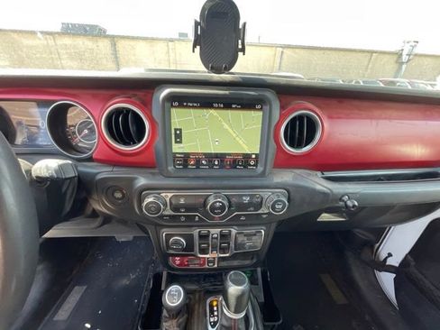 Used 2023 Jeep Gladiator Rubicon AWD/4WD image 8
