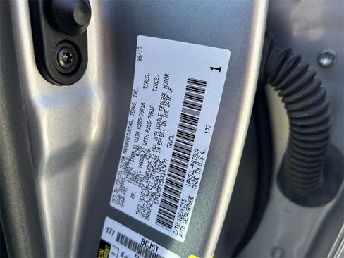 Used 2019 Toyota Tundra SR5 image 10