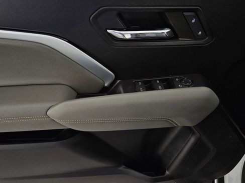 Used 2024 Chevrolet Colorado ZR2 w/ Technology Package AWD/4WD image 25