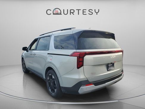 New 2026 Kia Carnival EX FWD image 2